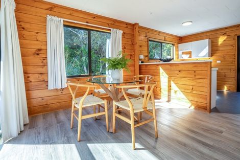 Photo of property in 16 Frank Street, Oneroa, Waiheke Island, 1081