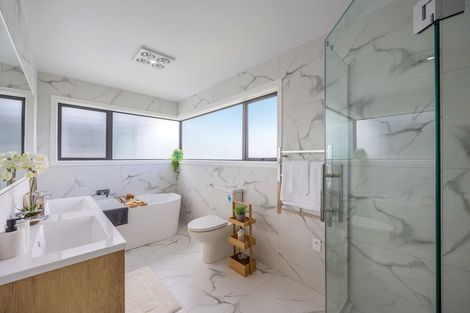 Photo of property in 4/20 Williamson Avenue, Belmont, Auckland, 0622