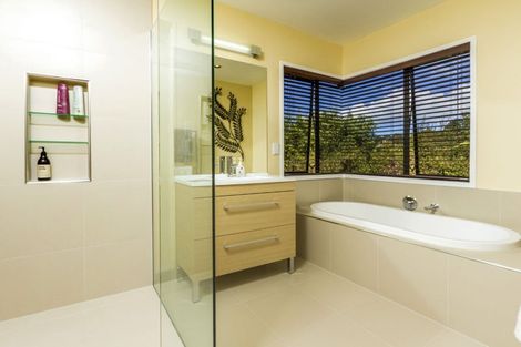 Photo of property in 1 Stitchbird Close, Murrays Bay, Auckland, 0630