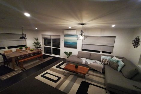 Photo of property in 4 Apple Orchard Way, Sunnyvale, Auckland, 0612