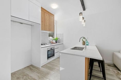 Photo of property in 6 Waihou Crescent, Albany Heights, Auckland, 0632