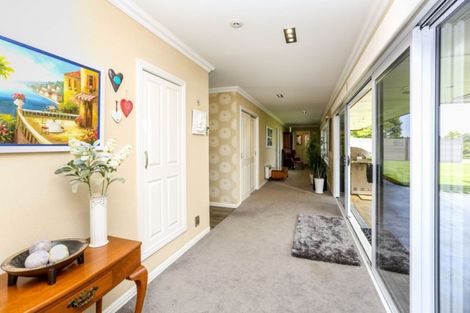 Photo of property in 38 Mcgiven Drive, Ridgewood, New Plymouth, 4371