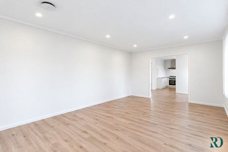 Photo of property in 38 Sunline Avenue, Massey, Auckland, 0614