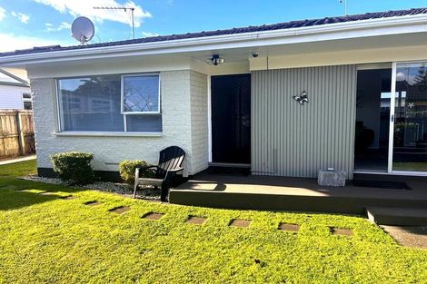 Photo of property in 1/126 Clevedon Road, Papakura, 2110