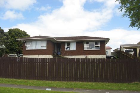 Photo of property in 16 Moncrieff Avenue, Clendon Park, Auckland, 2103