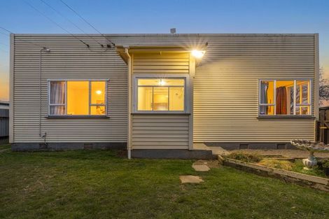 Photo of property in 1 Quinn Road, Levin, 5510