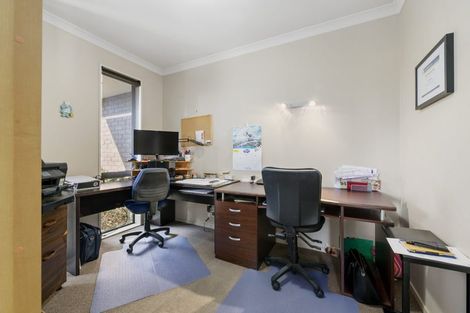 Photo of property in 18 Azure Place, Huntington, Hamilton, 3210