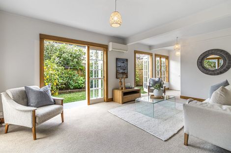 Photo of property in 15 Fairholme Avenue, Epsom, Auckland, 1023