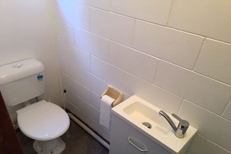 Photo of property in 1/29 Oaktree Avenue, Browns Bay, Auckland, 0630