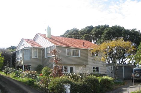 Photo of property in 121 Glenpark Avenue, Frankleigh Park, New Plymouth, 4310