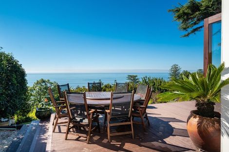 Photo of property in 16 Hukarere Road, Bluff Hill, Napier, 4110