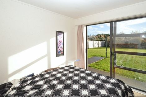 Photo of property in 19 Aitkenhead Court, Parakai, 0830