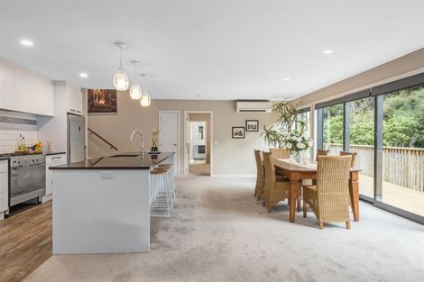 Photo of property in 122 Navigation Drive, Whitby, Porirua, 5024