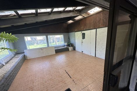 Photo of property in 12 Miller Road, Mangere Bridge, Auckland, 2022