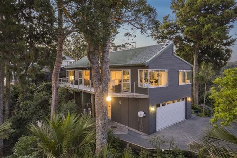Photo of property in 9 Tinopai Road, Titirangi, Auckland, 0604