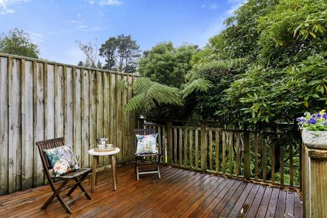 Photo of property in 5 Richmond Hill, Glenside, Wellington, 6037