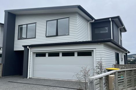 Photo of property in 16 Omaka Place, Aotea, Porirua, 5024