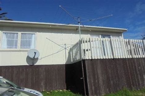 Photo of property in 35 Amberley Avenue, Te Atatu South, Auckland, 0610