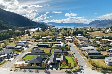 Photo of property in 1 Hewson Crescent, Lake Hawea, Wanaka, 9382