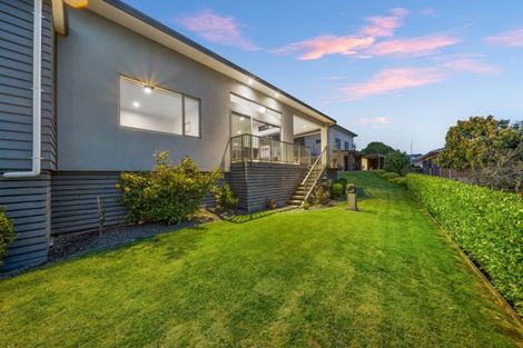 Photo of property in 2 Stonedale Drive, Pukekohe, 2120