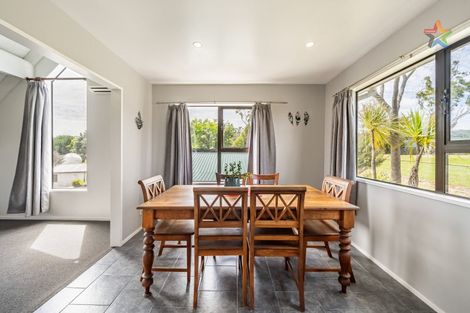 Photo of property in 21 Whitechapel Grove, Stokes Valley, Lower Hutt, 5019