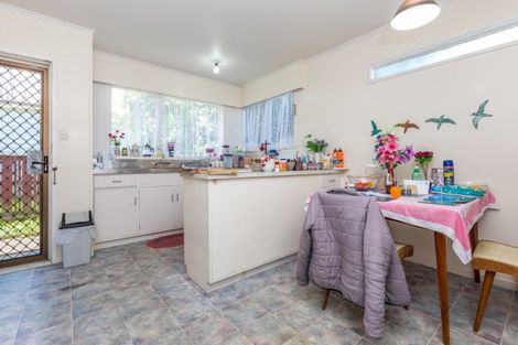 Photo of property in 2/20 Russell Road, Manurewa, Auckland, 2102