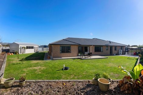 Photo of property in 7 Pohatu Lane, Otaki, 5512