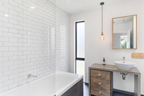 Photo of property in 24 Norfolk Street, Arrowtown, 9302