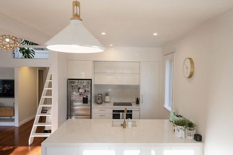 Photo of property in 166 Tasman Street, Mount Cook, Wellington, 6021