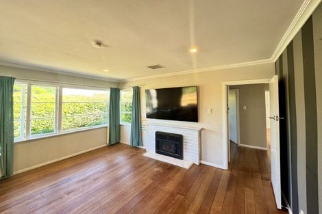 Photo of property in 11 Saint Albans Avenue, Hokowhitu, Palmerston North, 4410