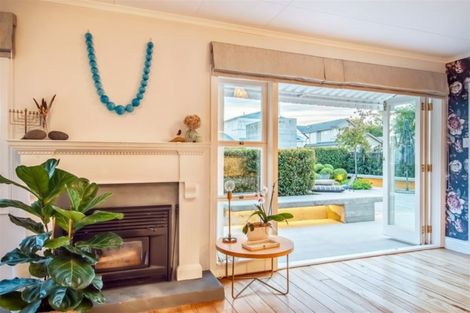 Photo of property in 41 Hanlon Crescent, Narrow Neck, Auckland, 0624