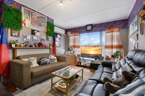 Photo of property in 63 Hepburn Road, Glendene, Auckland, 0602