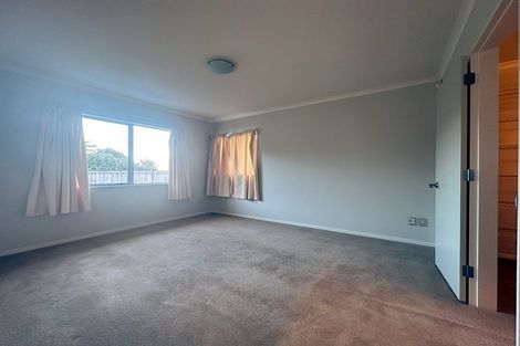 Photo of property in 5 Swain Grove, Riverstone Terraces, Upper Hutt, 5018