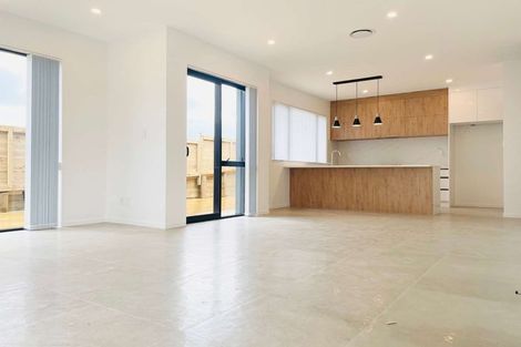 Photo of property in 40a Spencer Road, Pinehill, Auckland, 0632