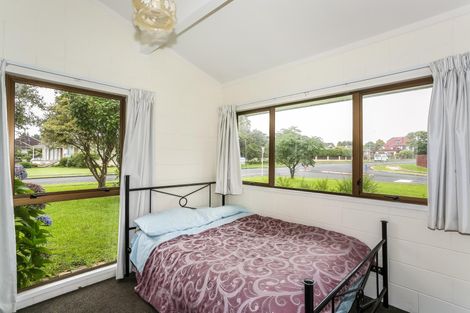 Photo of property in 120 Racecourse Road, Waiuku, 2123