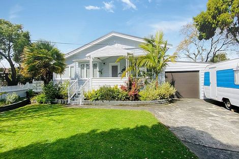 Photo of property in 35 Mcleod Road, Henderson, Auckland, 0612