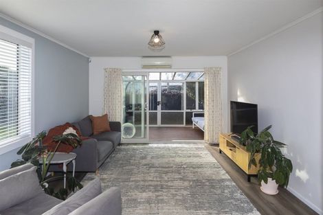 Photo of property in 2 Bolero Place, Parklands, Christchurch, 8083