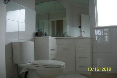 Photo of property in 228 Forrest Hill Road, Forrest Hill, Auckland, 0620