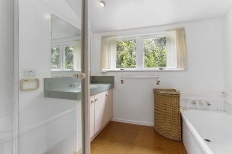 Photo of property in 1/95 Braemar Road, Castor Bay, Auckland, 0620