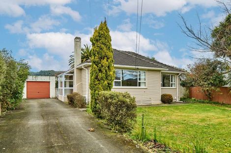 Photo of property in 4 Routley Crescent, Elderslea, Upper Hutt, 5018