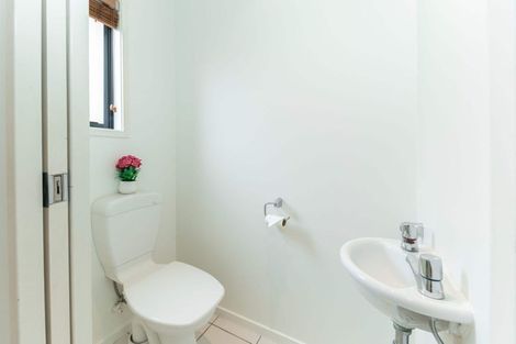 Photo of property in 88/2 Armoy Drive, East Tamaki, Auckland, 2016