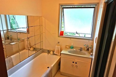 Photo of property in 29 Cockayne Crescent, Sunnynook, Auckland, 0620