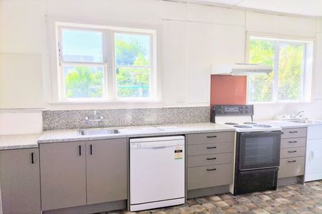 Photo of property in 6 Scotland Terrace, Green Island, Dunedin, 9018