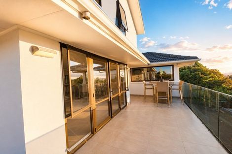 Photo of property in 2 Mellons Bay Road, Howick, Auckland, 2014