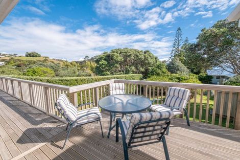 Photo of property in 25 Stratford Drive, Cable Bay, 0420