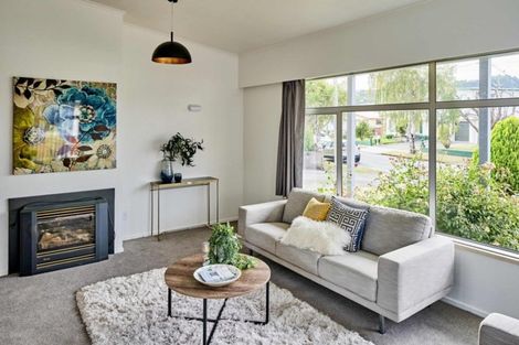 Photo of property in 11 Rosebank Avenue, Avalon, Lower Hutt, 5011