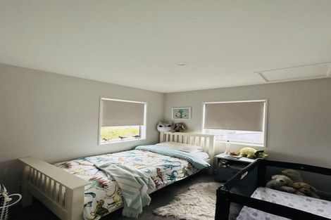 Photo of property in 20 Menin Gate Crescent, Broomfield, Christchurch, 8042