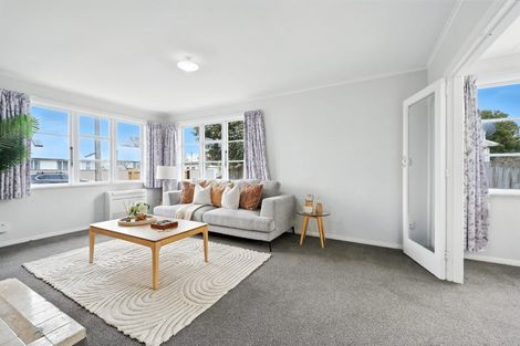 Photo of property in 30 Bateman Avenue, Bryndwr, Christchurch, 8053