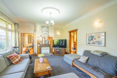 Photo of property in 37 Shamrock Street, Takaro, Palmerston North, 4412