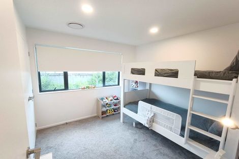 Photo of property in 136a Tiriwa Drive, Massey, Auckland, 0614